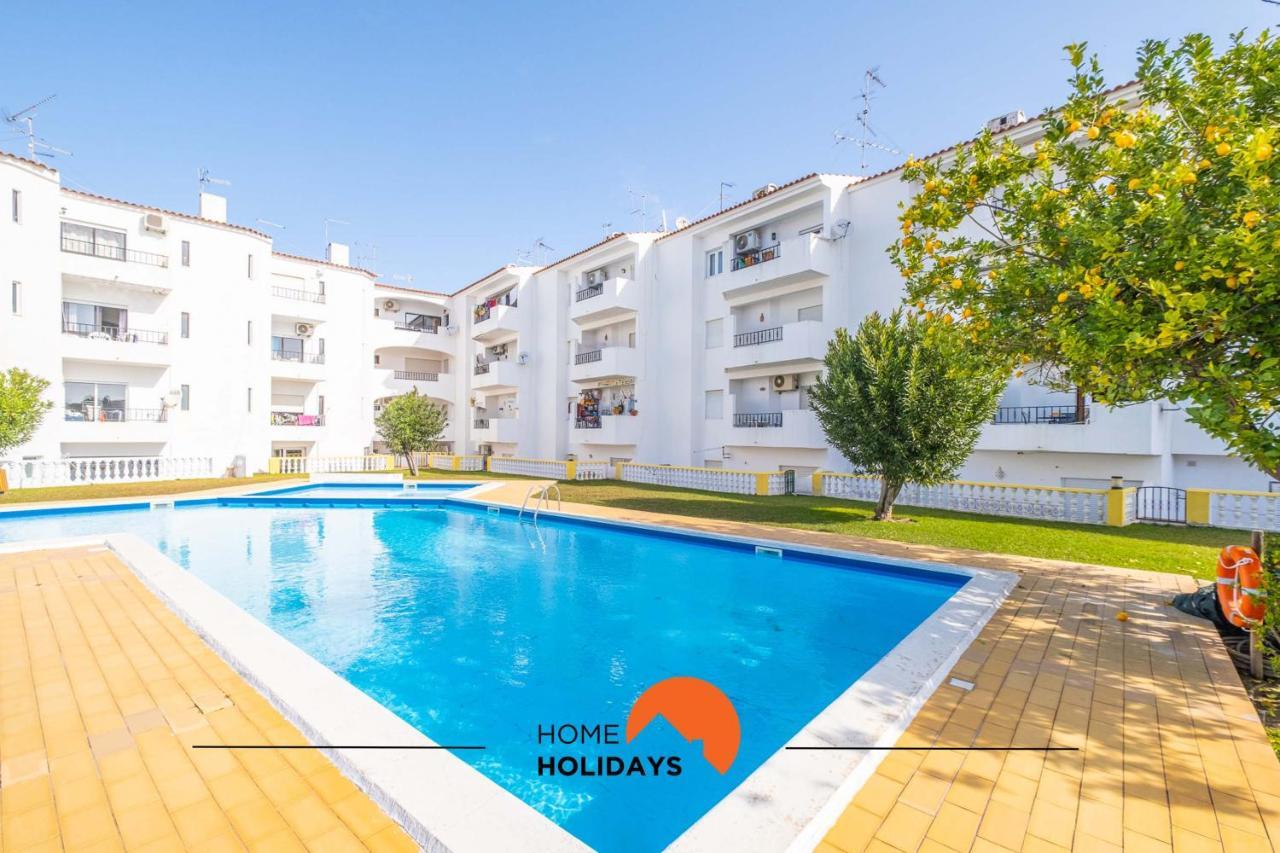 #112 Oura Flat By Holidays Apartamento *